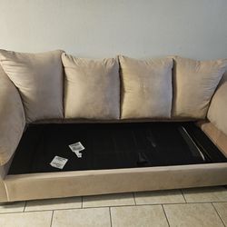 Sleeper Sofa Beige For Sale/Se Vende Sofa Cama