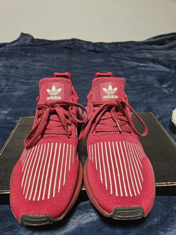 Adidas men's swift run collegiate burgundy size 13