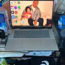 Touch Screen Dell Laptop 