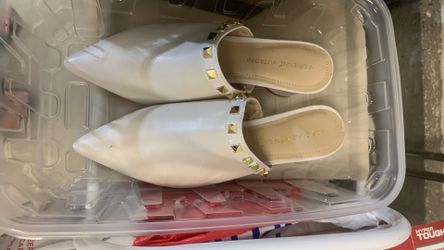 Women’s shoes