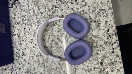 Purple AirPod pro max