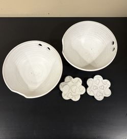 Ceramic Bowls With Chopstick Rests 