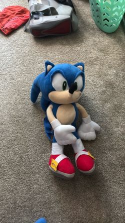 Backpack sonic plushie