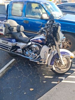 2007 Harley Davidson Ultra Classic Electra Glide 52,000 miles the first 2800 takes it