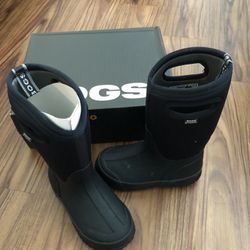 BOGS Size 13 snow boots kids