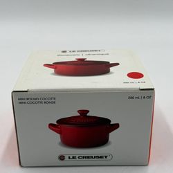 NEW Le Creuset Red Petite round casserole Mini Cocotte CK Cerise 8oz 10cm