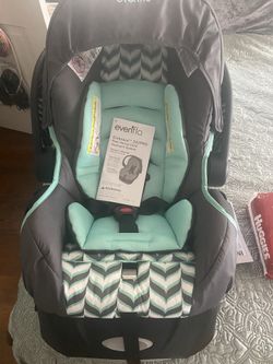 Evenflo Embrace 35pro car seat with base