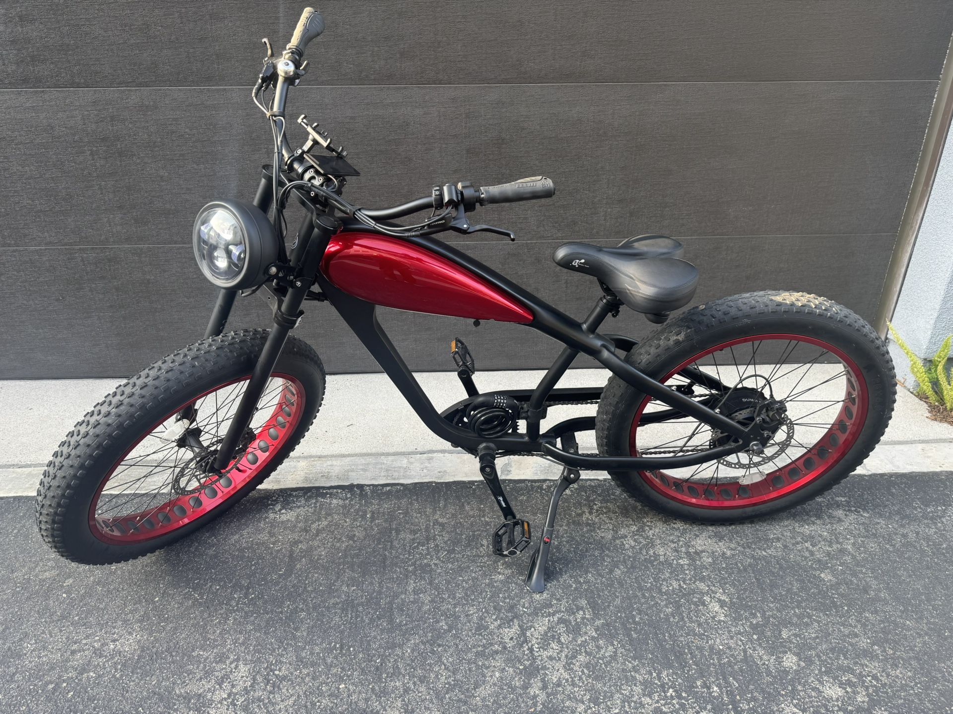 Electric Bike (Driven Vintage 750)