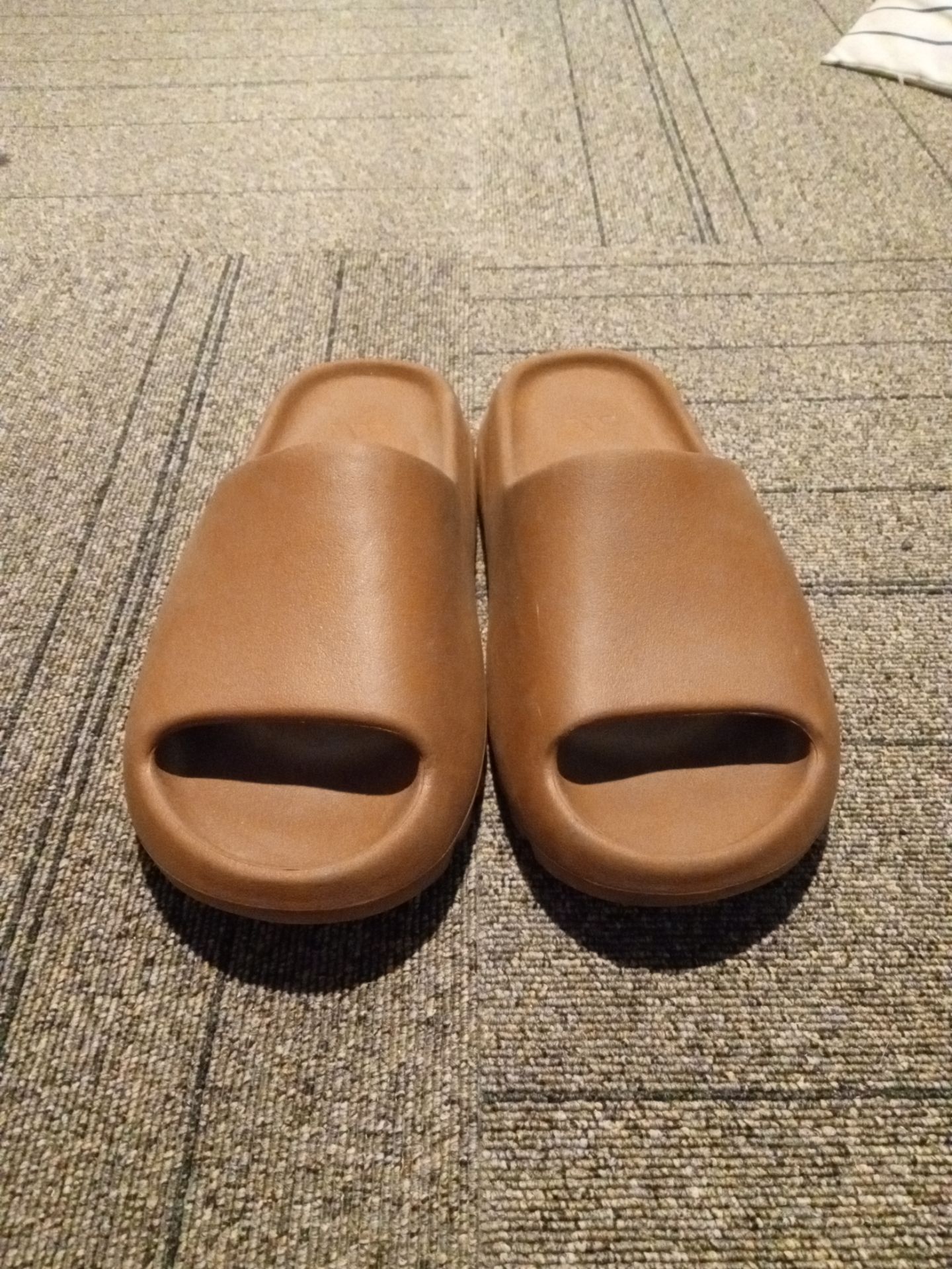 Adidas Yeezy Slides Flax (Size 10 mens)