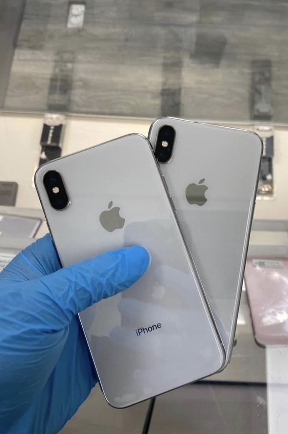 Factory Unlocked Apple iPhone X. 256gb , Sold with warranty 