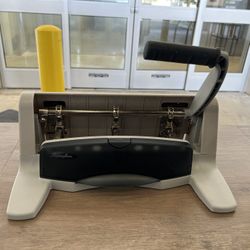 Swingline LightTouch Heavy-Duty Paper Punch