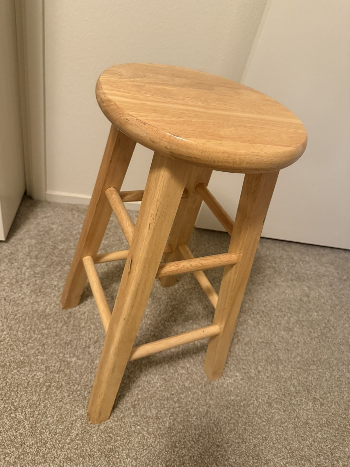 24 in.ROUND TOP Natuaral Counter Stool