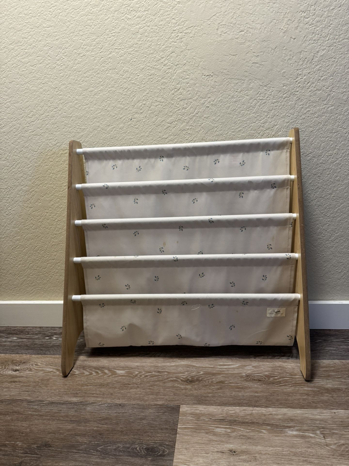 Kids Bookshelf