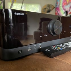 Yamaha TSR-700 Receiver And Remote Control