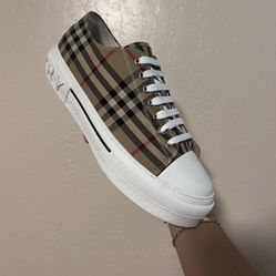 Burberry shoes