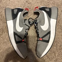 Nike Duel Racer Size 11.5
