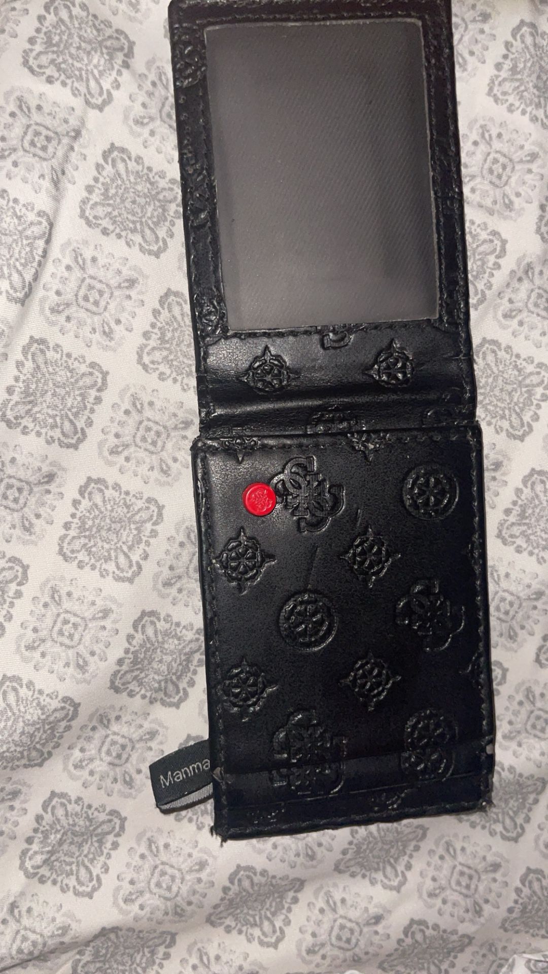 Guess Wallet 