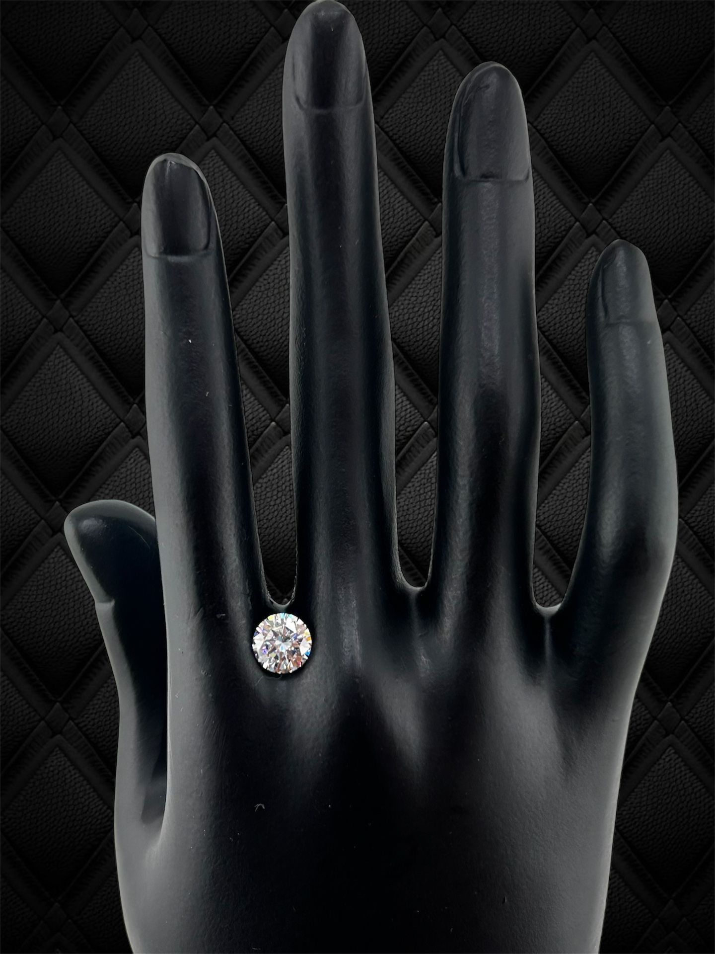 Lab Grown Round Certified Diamond