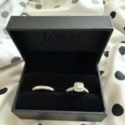 Engagement Ring With Matching Wedding Band