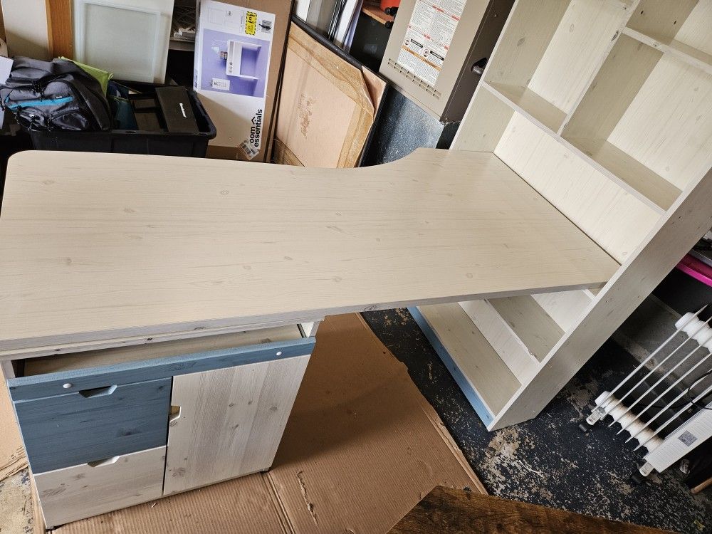 Kids Desk Book Shelf