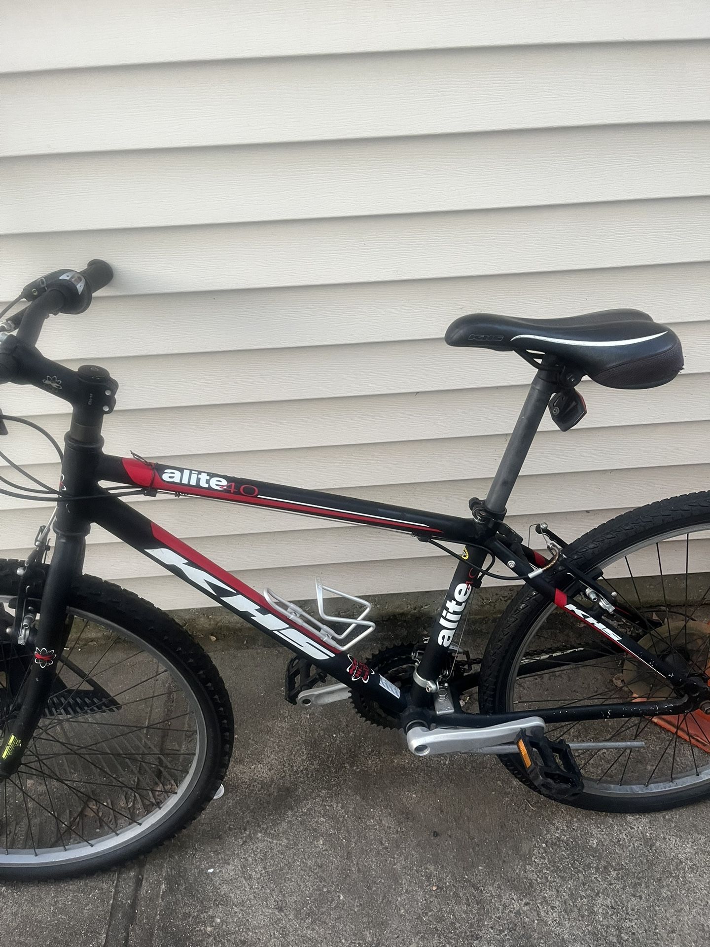 Mountain Bike Fully functional nothing wrong very nice Bike