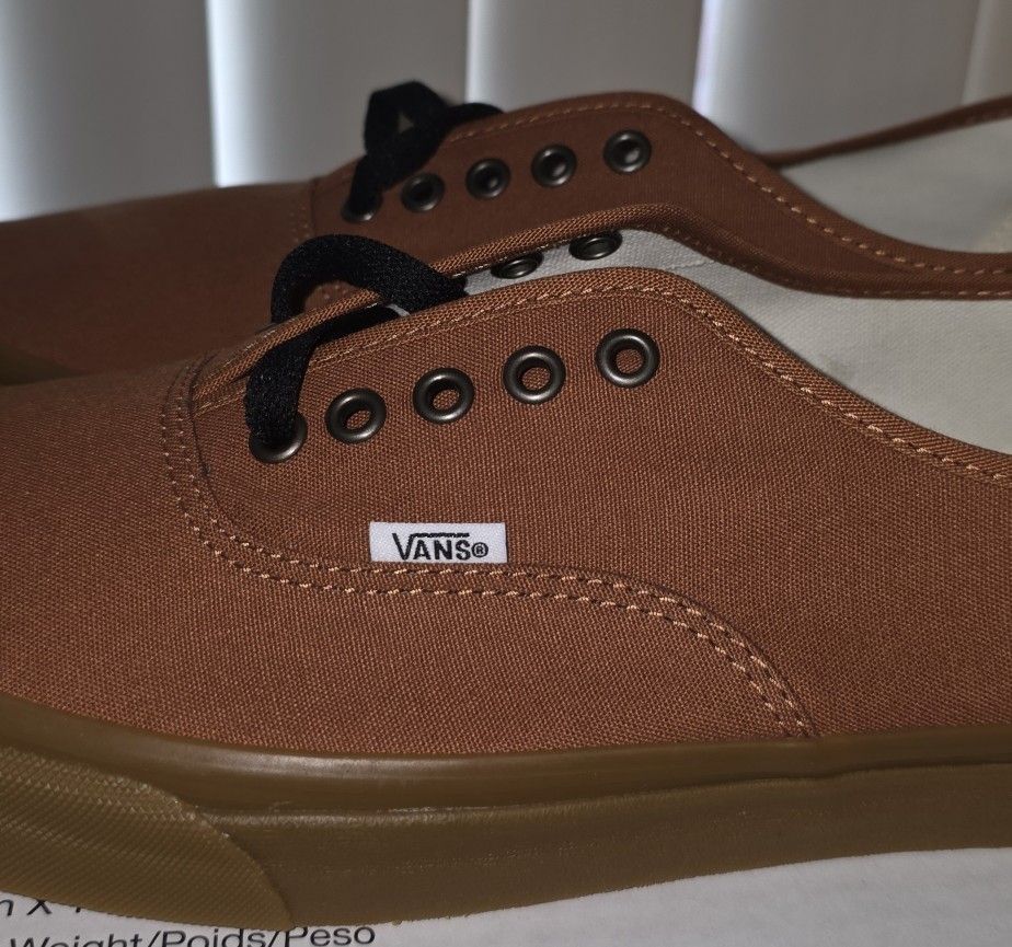 Vans Custom Authentic. brown with Gum Soles Men's size 13 Wide *BRAND NEW* *NO BOX*