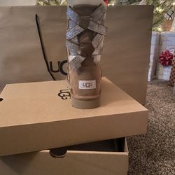 Shimmer UGGS Adult size 6