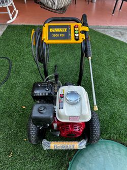 New dewalt 3600 psi gas pressure washer, gx200 Honda motor. Try before you buy. Pick up only.
