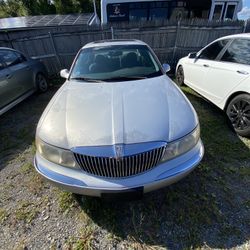 ALMOST COMPLETE PARTOUT 99 Lincoln Towncar