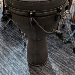 Remo Mondo Djembe 14 Inch