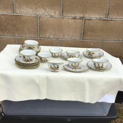Vintage ITALY Pottery Plates and Cups, Hand painted.