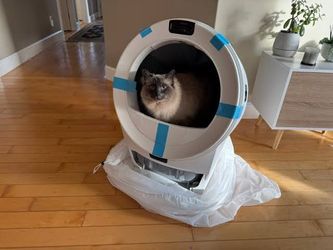 IRobot Pro Litter Box 5  - BRAND NEW W/BOX