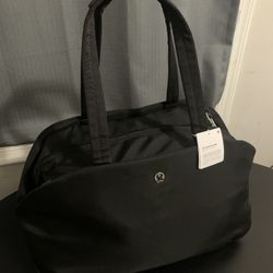 City Essentials Bag 25L