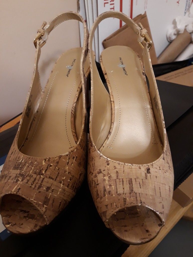 Jacklyn Smith Beige Shoes Open Toe/ Back Size 10m  NEW 4" Heel