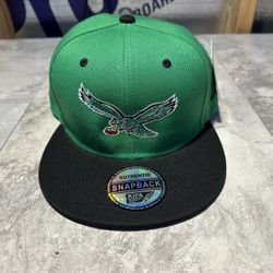 NWT Kipa Throwback Philadelphia Eagles Kelly Green/ Black Brim SnapBack Hat Cap
