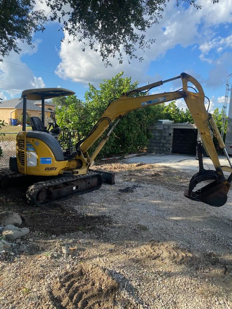 EXCAVATOR FOR SALE OR RENT!