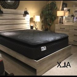 *Brand New Queen Bedroom Set 4 Piece.