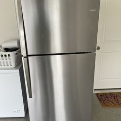 Whirlpool refrigerator 