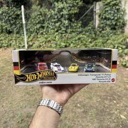 Hot Wheels Porsche Diorama Box Set