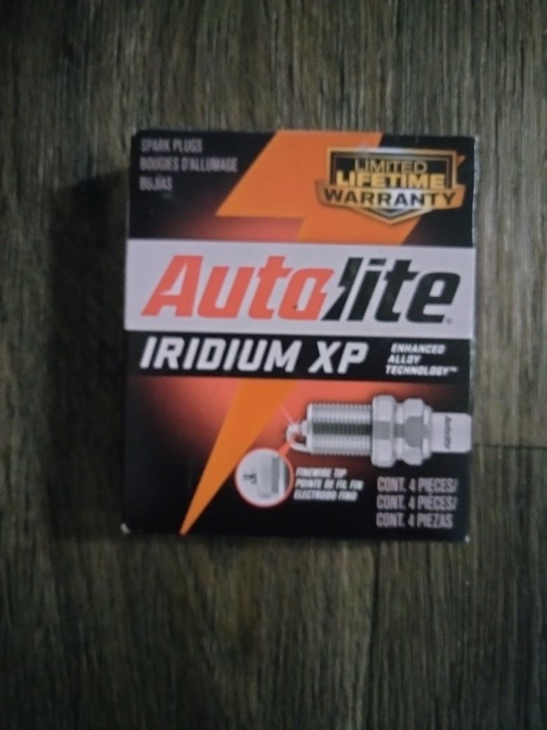 Autolite Iridium XP- Sparkplugs