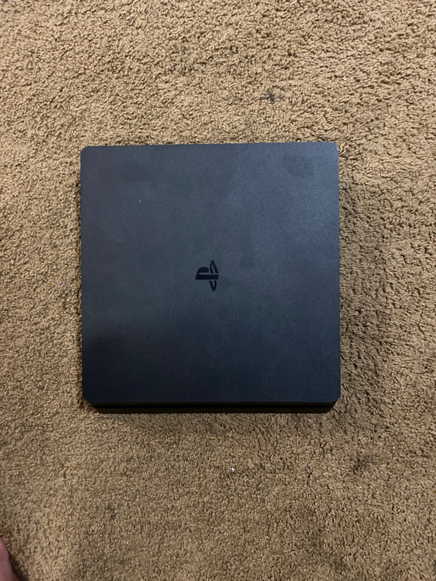 Ps4 Slim 1TB.