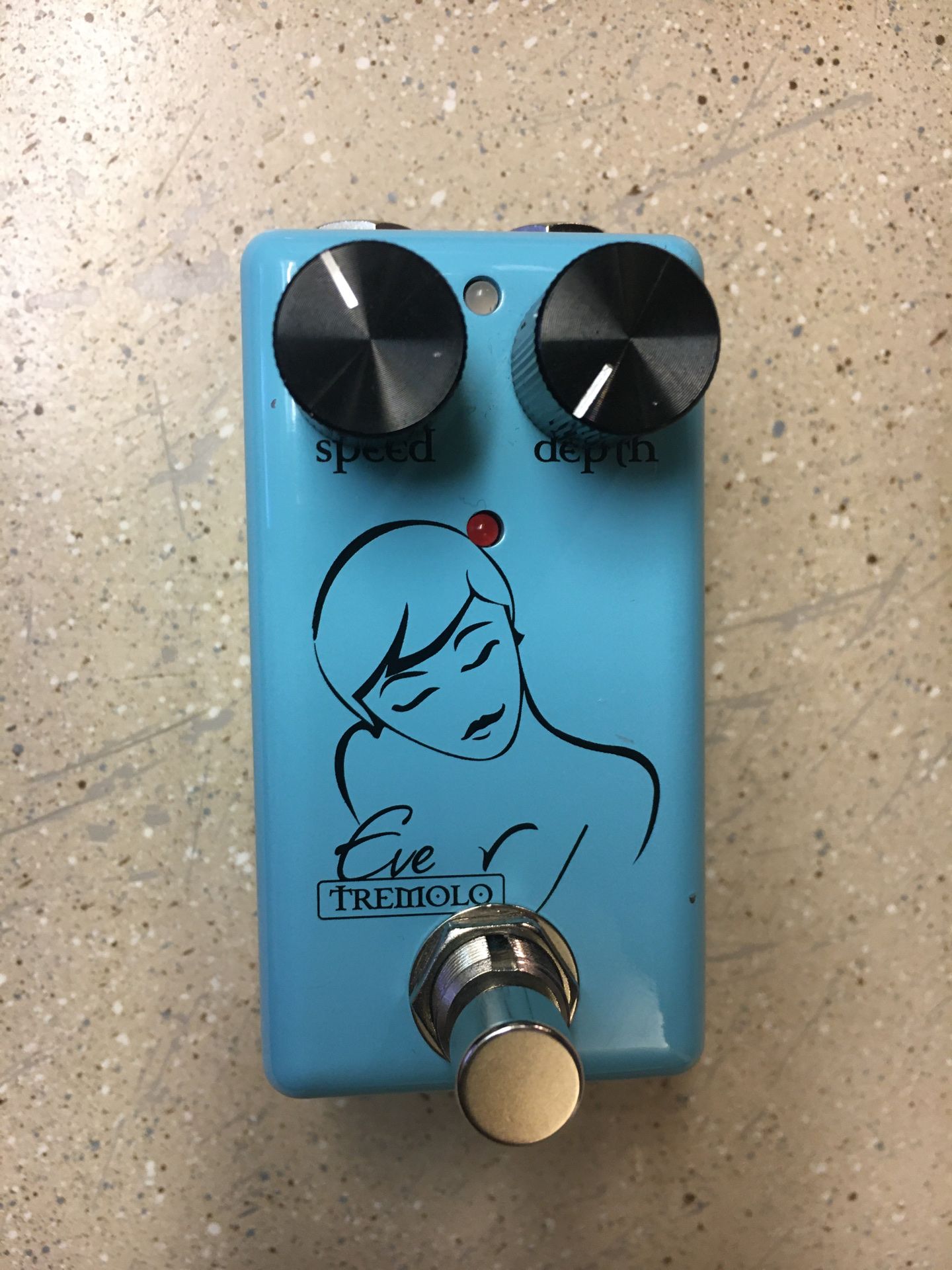 Seven Sisters “EVE” Tremelo Effects Pedal