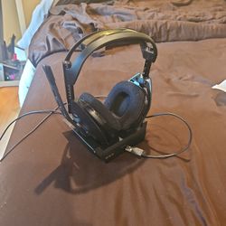 Astro A50 Wireless Gaming Headset + Charging Base Station