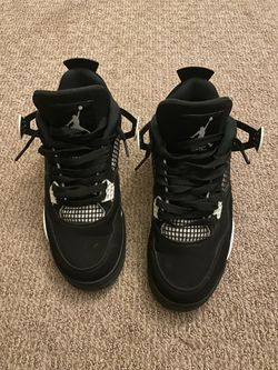 Jordan 4 white thunder