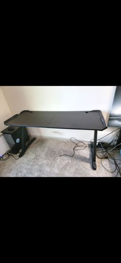 Eureka Z60 Gaming Desk