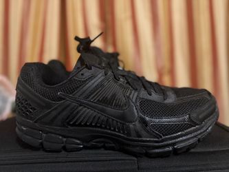 Nike Men’s Zoom Vomero 5