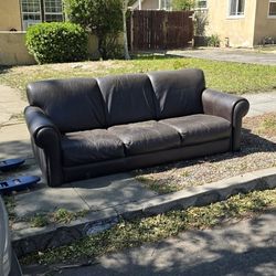 FREE COUCH!!