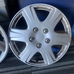 KT KT993-15SL Silver 15in Plastic Universal Wheel Cover