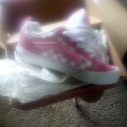 BRAND NEW GIRLS VANS SIZE 3