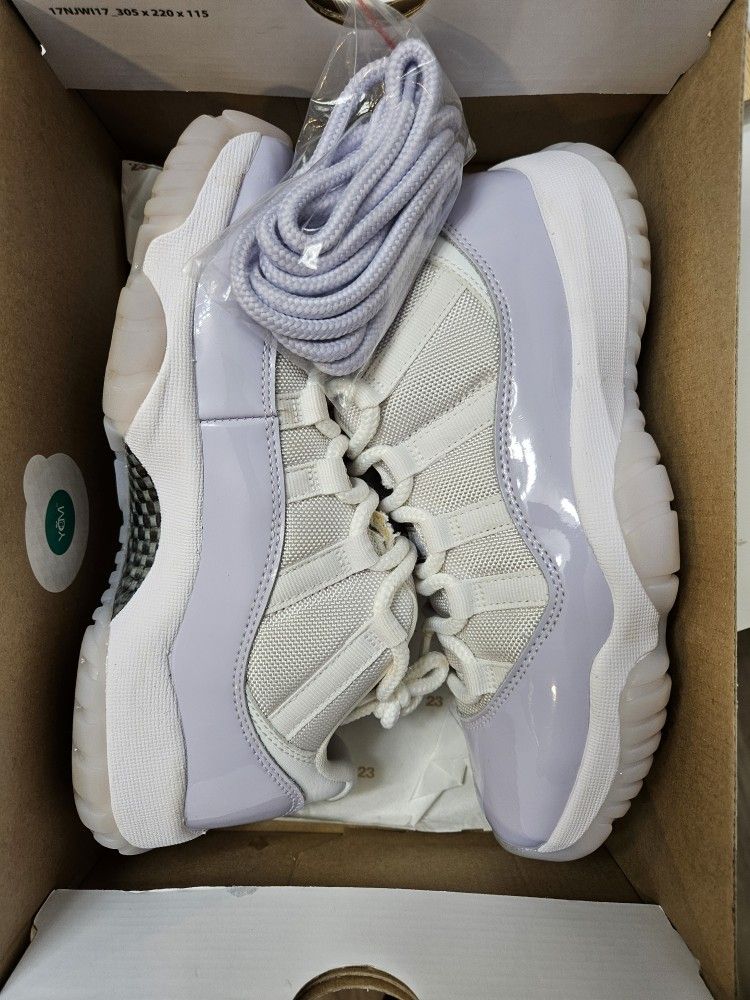 Size 8 - Air Jordan 11 Retro Pure Violet W